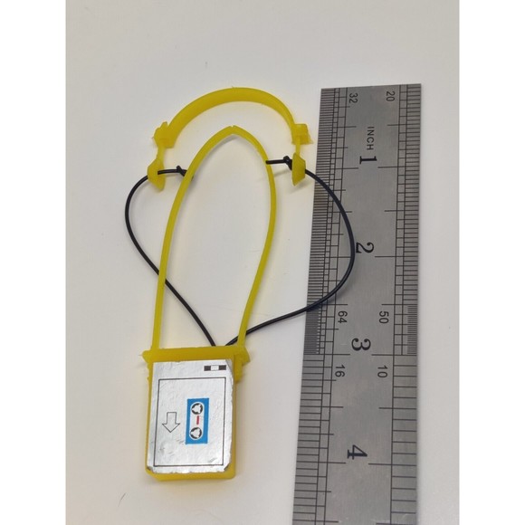 Vintage Barbie 1980s Yellow Walkman Casssette Player Radio Headphone Accessory - Picture 3 of 4